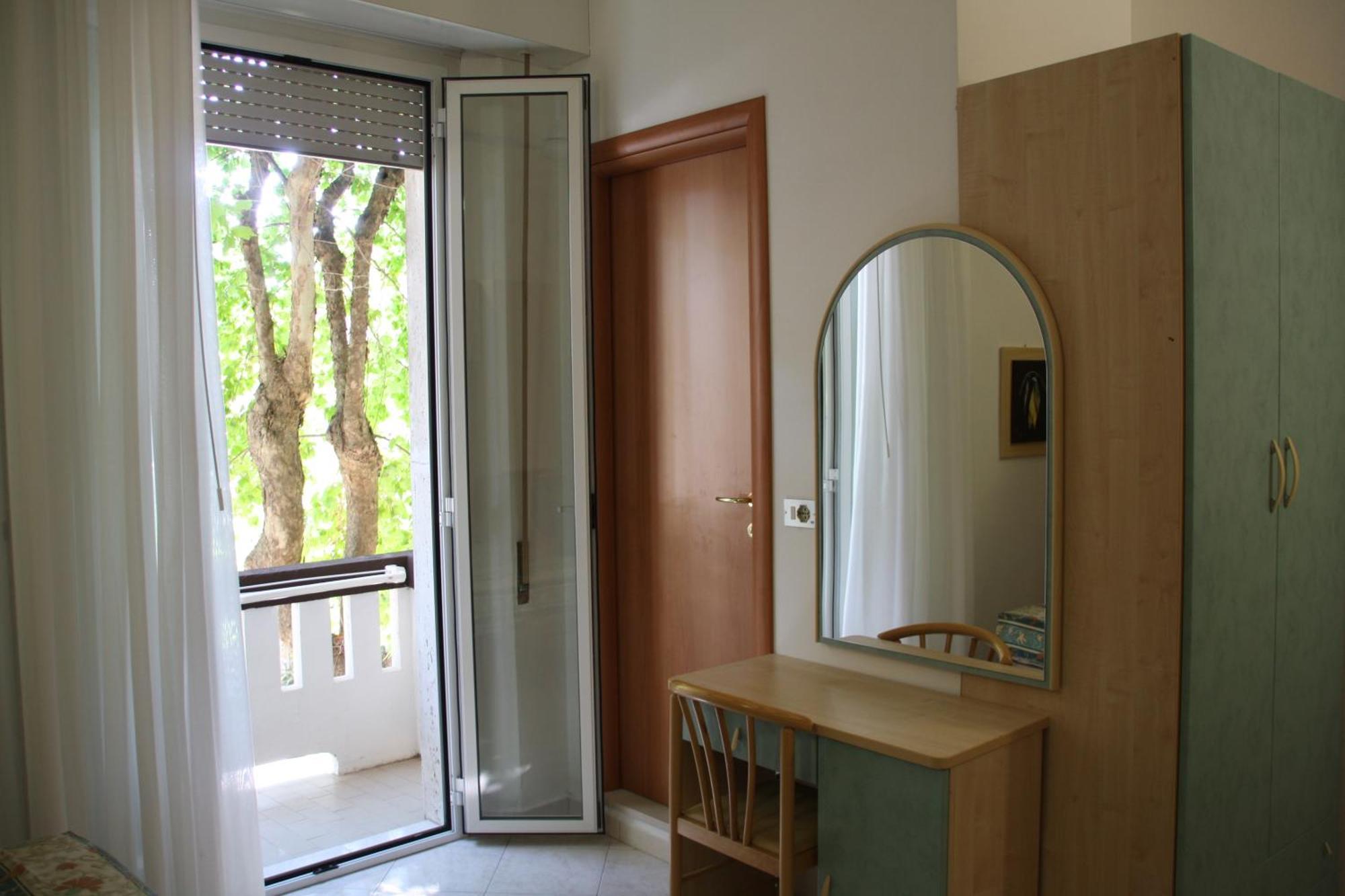 Hotel Flora เบลลาเรีย-อีเจอา มารีนา ห้อง รูปภาพ