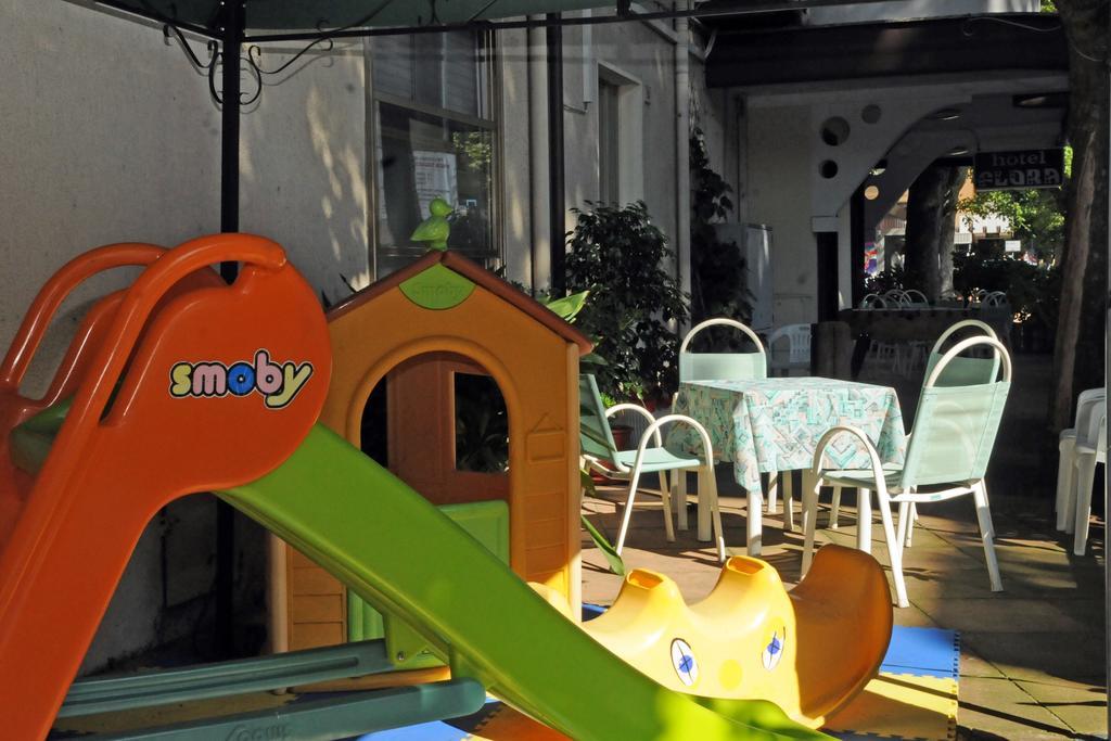 Hotel Flora เบลลาเรีย-อีเจอา มารีนา ภายนอก รูปภาพ
